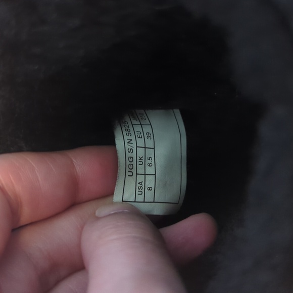 UGG Boots - Picture 11 of 12